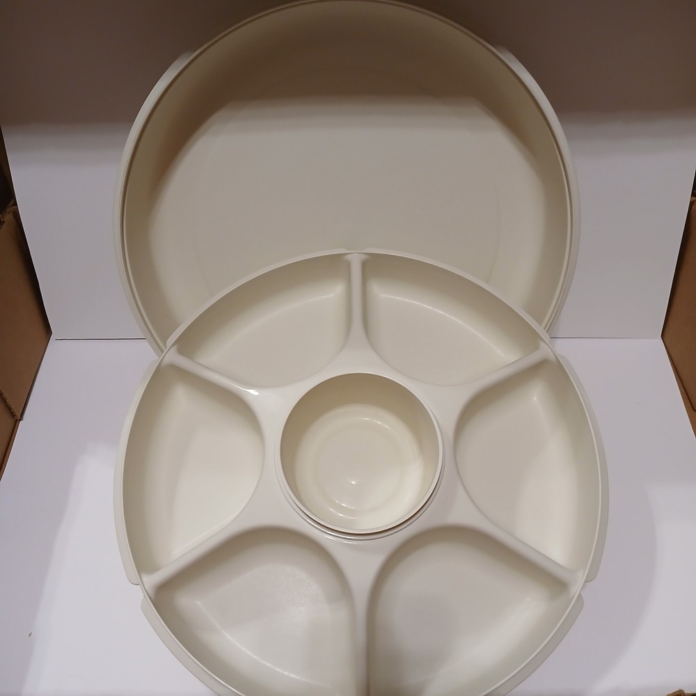 Vintage Tupperware Serving Center Set 1665 Beige Divided Veggie Tray Dip Cup